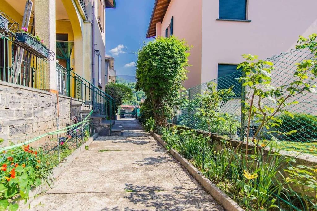 Apartamento Casa Da Ste Mandello del Lario Exterior foto